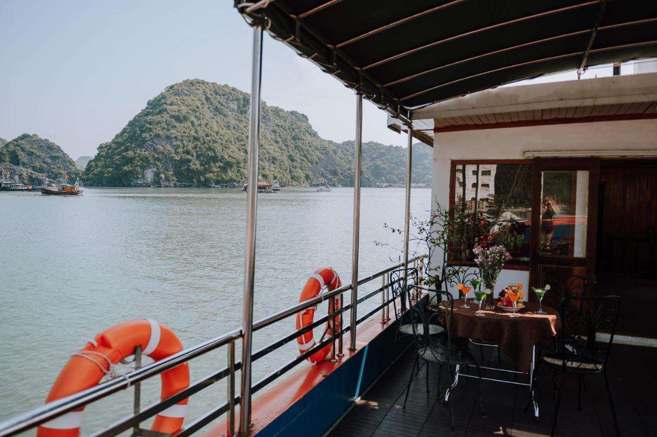Cat Ba Bay Cruises Hotel Dong Khe Sau Exterior foto